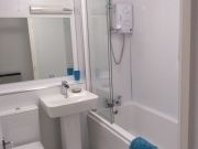 North Devon Holiday Cottage Modern Family bathroom